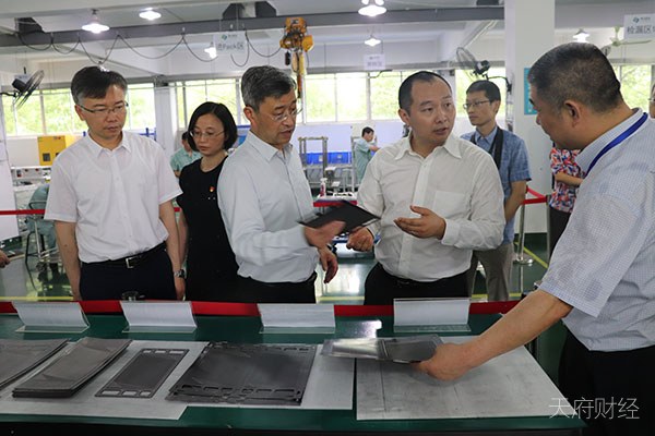 上海市经信委调研燃料电池产业链公司上海神力和亿氢科技