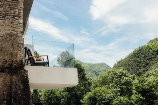 那云·青田矿山悬崖野奢度假酒店签约，“侨乡大花园”EOD项目迎来重要里程碑！